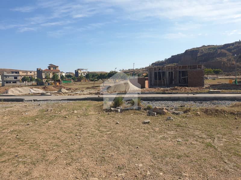 PLOT FOR SALE IN BAHRIA PLOT FOR SALE IN BAHRIA