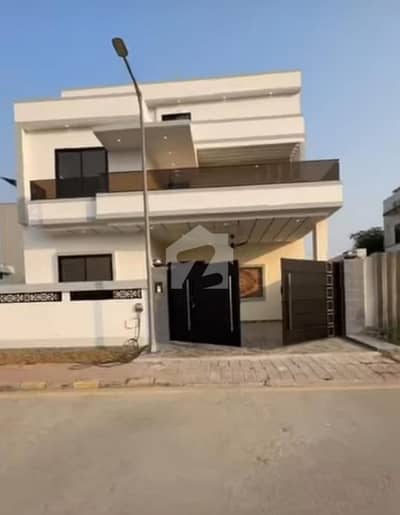 10 Marla Luxury House Noor Garden