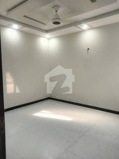 پی ای سی ایچ ایس بلاک 2 پی ای سی ایچ ایس,جمشید ٹاؤن,کراچی میں 2 کمروں کا 5 مرلہ بالائی پورشن 85.0 ہزار میں کرایہ پر دستیاب ہے۔