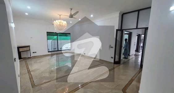 1 Kanal Owner Built Solid Construction Well Maintained Single Story House For Sale Near Hally Tower Phase 2 DHA Lahore 1 Kanal Owner Built Solid Construction Well Maintained Single Story House For Sale Near Hally Tower Phase 2 DHA Lahore
