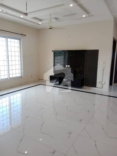 1 Kanal Use House For Sale