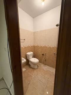 1 Kanal ( 50*90 ) Full House Available For Rent G-15 Islamabad.