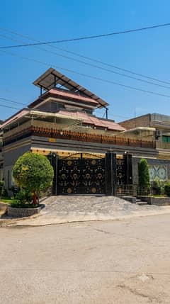 11 marla corner Full furnished Corner House For Sale