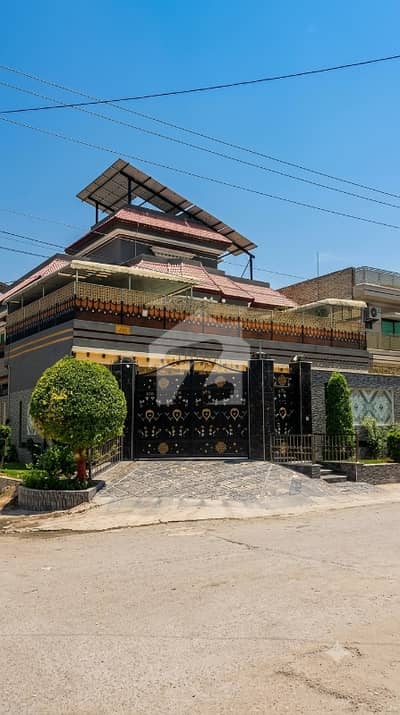 1 Kanal Corner House For Sale