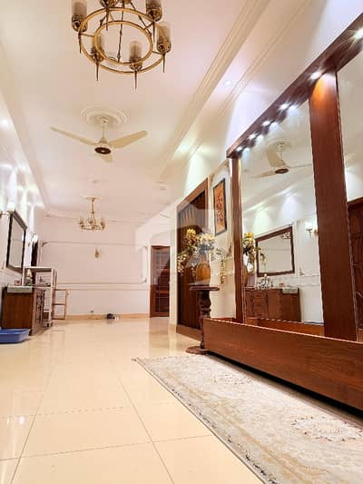 800 Square Yards House For sale In The Perfect Location Of Falcon Complex Faisal