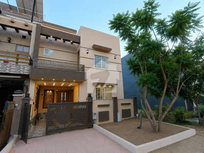5 Marla + 2 Marla Lawn Brand New House for Sale| Prime Location| Bahria Town