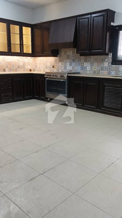 1000 Yards Bungalow for Rent in DHA Phase 2 5 Beded with Lush Green lawn and Big car parking space