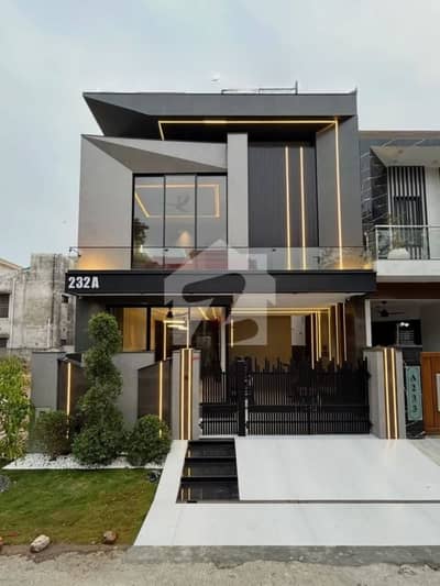 5 MARLA ULTRA MODERN DESIGNER HOUSE FOR SALE | PRIME LOCATION | DHA PHASE 9 TOWN