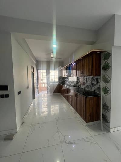 A Flat Of 2100 Square Feet In Karachi