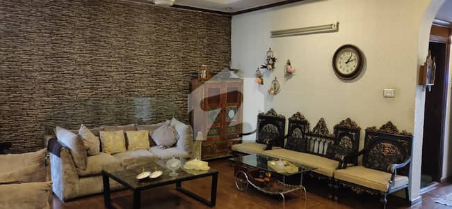 Beautiful Double Storey House in I-8/4 in a closed end family freindly street