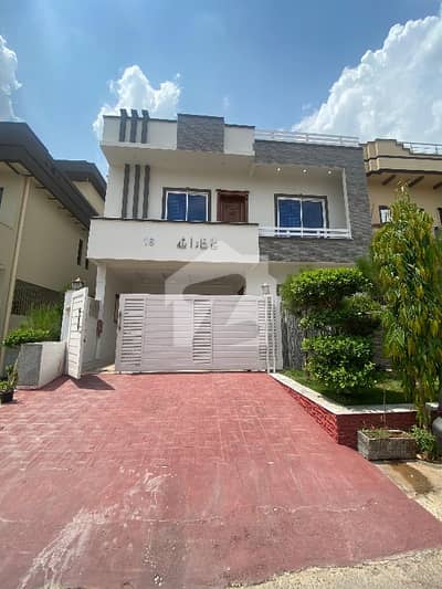 30x60 Beautifull (Street Corner) House For Sale In G-13/2 30x60 Beautifull (Street Corner) House For Sale In G-13/2