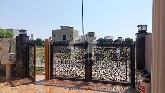 Get A Prime Location 10 Marla House For Sale In Citi Housing Samundri Road