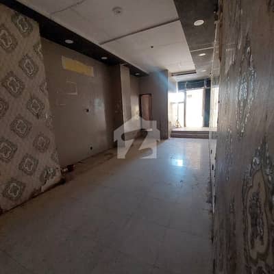 F-11 SHOP 1ST FLOOR 300 SQFT RENT 80,000