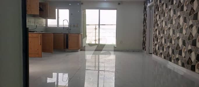 UNFURNISHED APARTMENT AVAILABLE FOR RENT INE11
