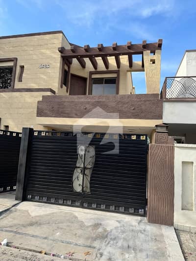Beautiful 10 Marla New House Available For Rent In Shaheen Block Beautiful 10 Marla New House Available For Rent In Shaheen Block