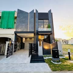 3 Years Installments Plan 1.5 Storey 5 Marla Brand New House For Sale In Park View City