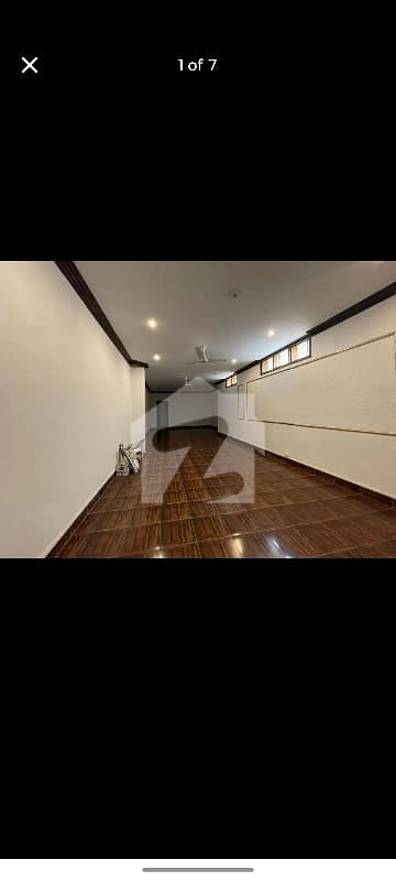 1000 yard banglow rent phase 5
