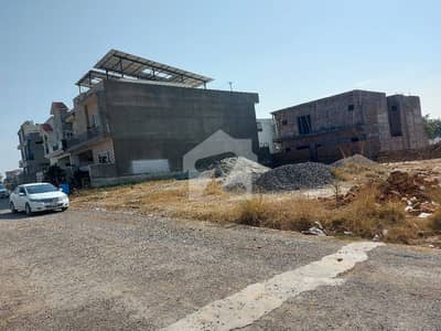 Gulberg Green H Block Possessionable 10 Marla Plot Available For Sale