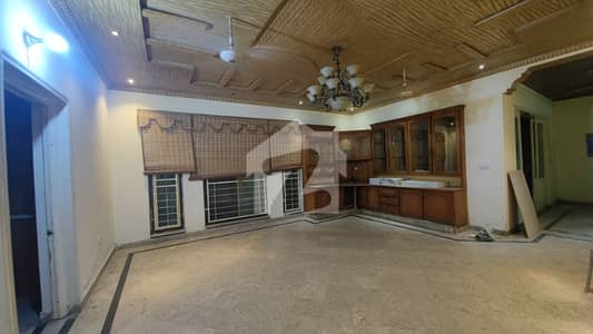 1 Kanal Ground Floor Portion Available For Rent