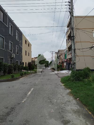 3marla plot Available for sale in Eden Residence College Road Lahore