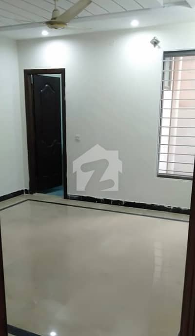 سوان گارڈن ۔ بلاک جی سوان گارڈن,اسلام آباد میں 6 کمروں کا 2 کنال مکان 11.0 کروڑ میں برائے فروخت۔