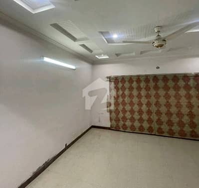 جی ۔ 9 اسلام آباد میں 4 کمروں کا 6 مرلہ مکان 6.4 کروڑ میں برائے فروخت۔