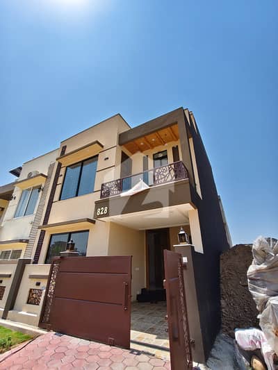 5 Marla Double Heightened Luxury Designer House Available For Sale