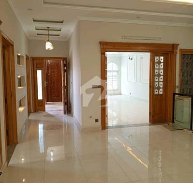 G-9 House Up For Sale