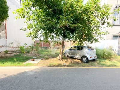 نیو لاہور سٹی - بلاک سی نیو لاہور سٹی ۔ فیز 2,نیو لاهور سٹی,لاہور میں 3 مرلہ رہائشی پلاٹ 37.5 لاکھ میں برائے فروخت۔