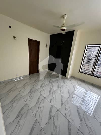 Chance Deal , Beautiful Renovation Flat For Rent