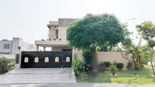 Prime Location 1 Kanal House In Central DHA Phase 8 For Sale
