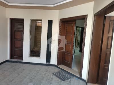 AHMED ASSOCIATES OFFERS 10 MARLA LOWER PORTION FOR RENT IN PCSiR PHASE 2 NEAR TO SHUKAT KHANUM HOSPITAL LAHORE.