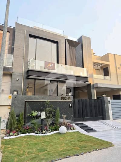 5 Marla Luxury House Is Available For Sale In Bahria Town Lahore