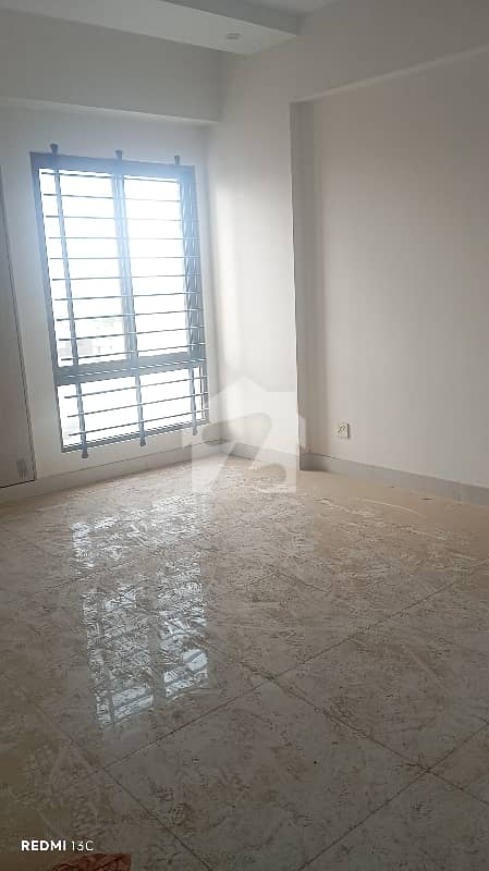 FLAT AVAILABLE FOR SALE FLAT AVAILABLE FOR SALE
