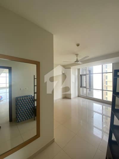 Emaar Oceanfront - 3 Bedroom Apartment For Rent
