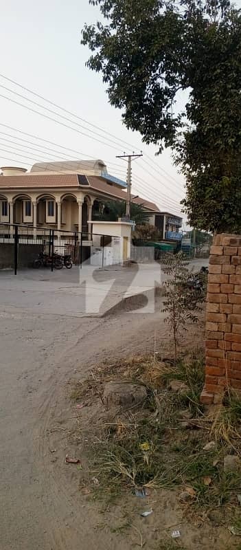 گلشنِ ناصر رحیم یار خان میں 5 مرلہ کمرشل پلاٹ 30.0 لاکھ میں برائے فروخت۔