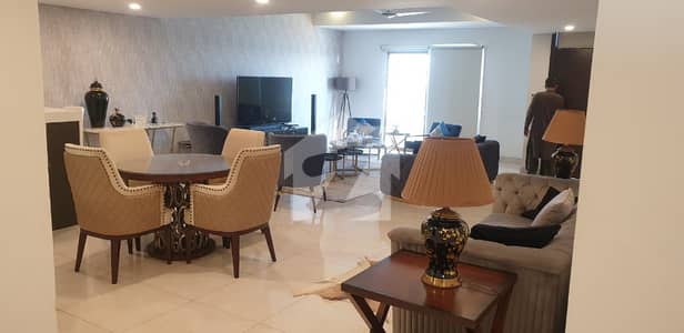Ultra Luxury Sea-Facing Triplex Townhouse Private Garage Pearl Towers Emaar Direct Promenade Access