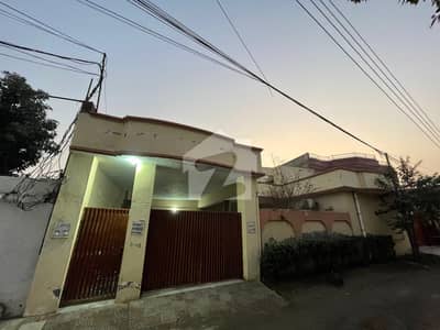 1 Kanal Multi-Unit House with 11 Electric Meters & 5 Kitchens Garden Town