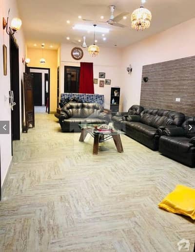 Double Storey 490 Square Yards House Available In Gulshan-e-Iqbal - Block 10 For sale