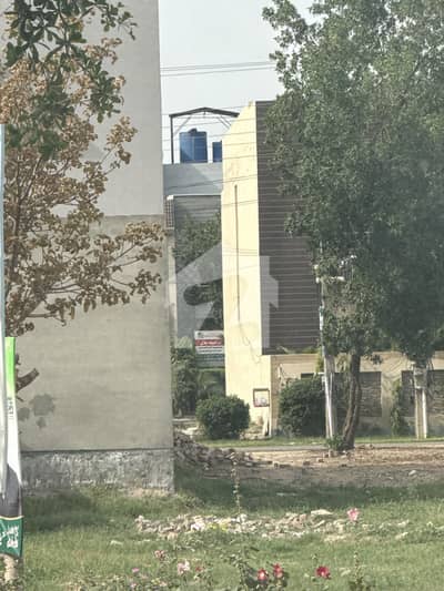 کینال گارڈن ۔ بلاک ڈی کینال گارڈن,لاہور میں 10 مرلہ رہائشی پلاٹ 1.54 کروڑ میں برائے فروخت۔