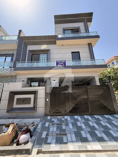 5 MARLA BRAND NEW CORNER + FACING PARK TRIPLE STORY HOUSE AVAILABLE FOR SALE IN CANAL GARDEN NEAR BAHRIA TOWN LAHORE