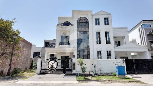 10 Marla Brand New Elegant House With Double Heighted Lobby, Near To Main Boulevard, Near To Park. . 10 Marla Brand New Elegant House With Double Heighted Lobby, Near To Main Boulevard, Near To Park. .