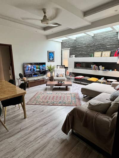 Beautiful House At Prime Location Of Gulberg