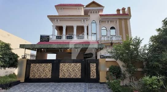 10 Marla Beautiful House For Sale In Bismillah Housing Scheme
