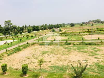 ڈی ایچ اے فیز9 پریزم - بلاک ای ڈی ایچ اے فیز9 پریزم,ڈی ایچ اے ڈیفینس,لاہور میں 2 کنال رہائشی پلاٹ 3.35 کروڑ میں برائے فروخت۔