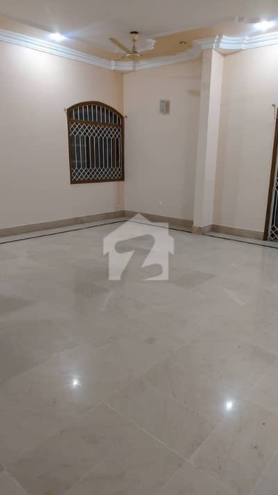 نارتھ ناظم آباد ۔ بلاک این نارتھ ناظم آباد,کراچی میں 3 کمروں کا 1 کنال بالائی پورشن 1.5 لاکھ میں کرایہ پر دستیاب ہے۔