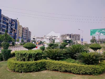 20 Marla Double Road Back Plot Near Markaz Masjid Park