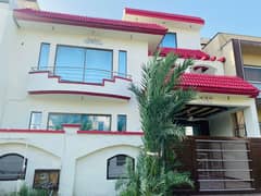 Prime Location Of Islamabad Sector E-11/1 Multi  Size 311.11 Square Yards ( 35*80