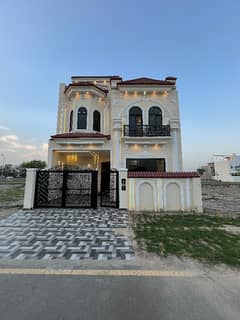5 Marla Spanish Design House Near Theme Park