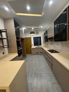 BRAND NEW 4080 PORTION FOR RENT